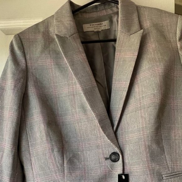 Tahari by Arthur S. Levine Women's Petite Plaid Pe - Picture 8 of 9